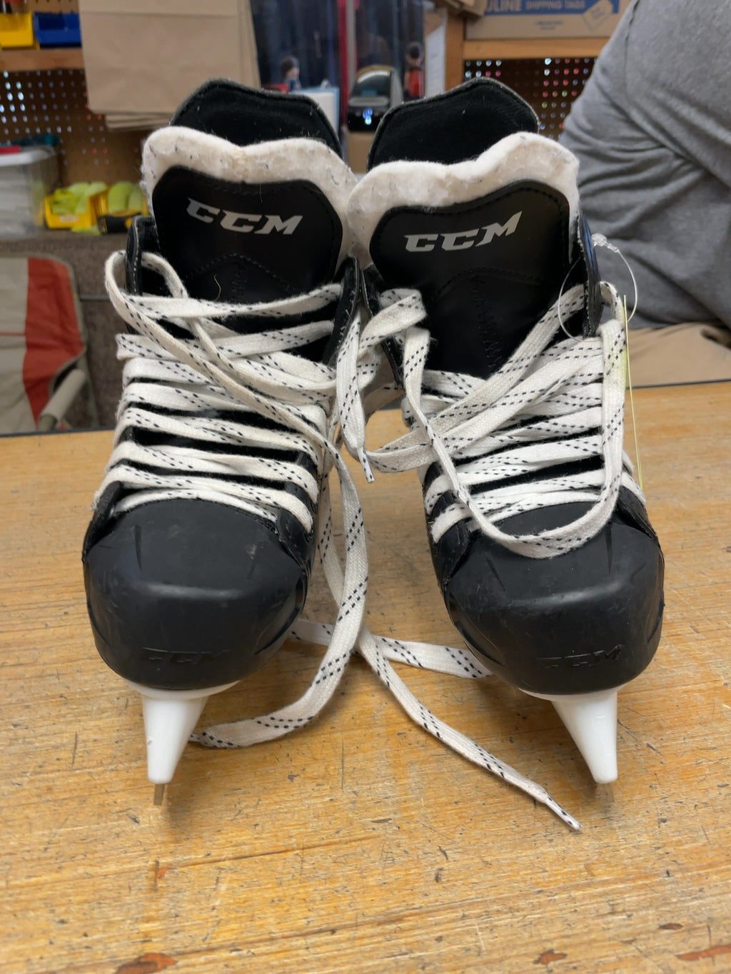 CCM Ribcor XT Size 1 Hockey Skates