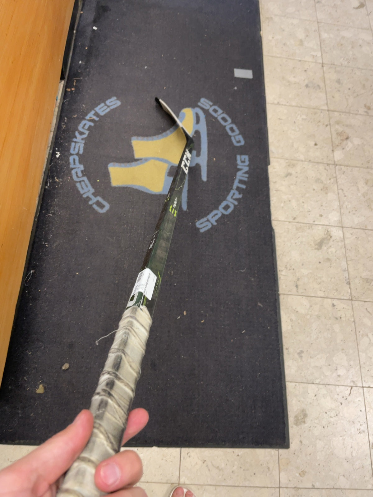 CCM Ribcore Trigger ASY 85 Flex Right Hand Hockey Stick