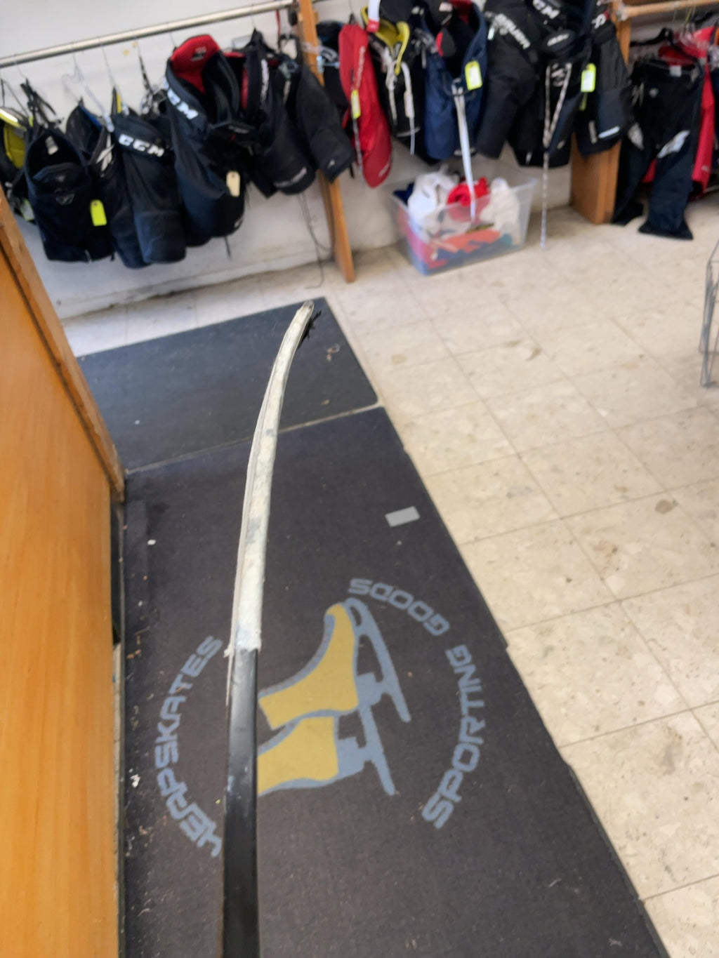 CCM Ribcore Trigger ASY 85 Flex Right Hand Hockey Stick