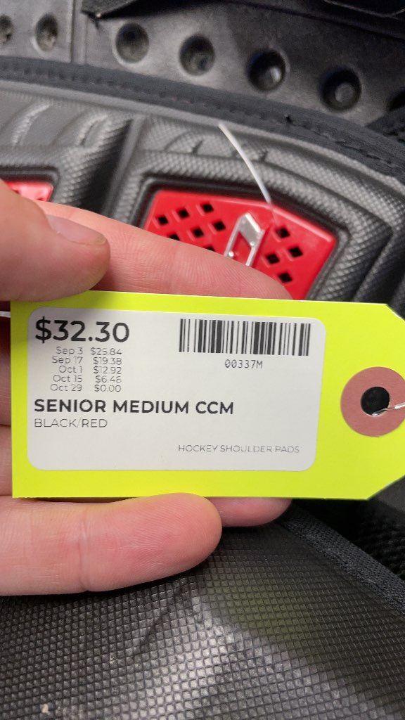 CCM Senior Medium Hockey Shoulder Pads