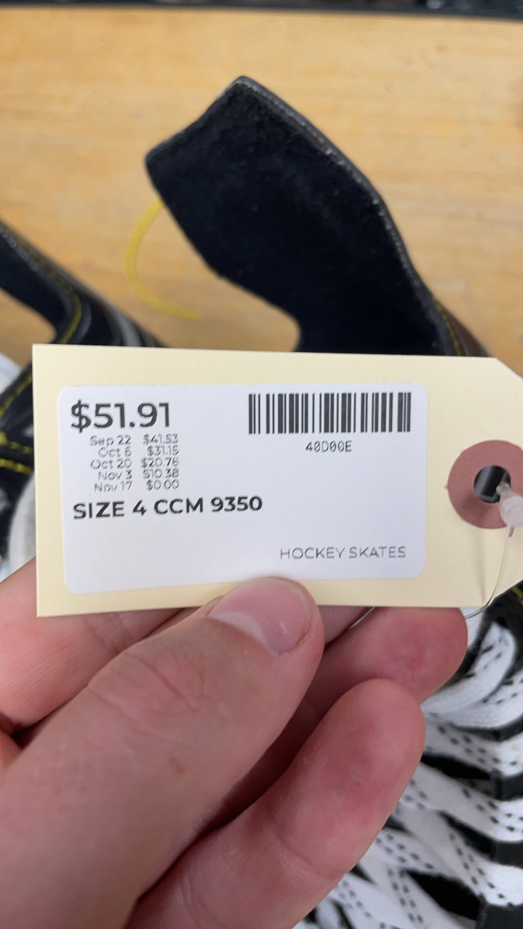 CCM Super Tacks 9350 Size 4 Hockey Skates