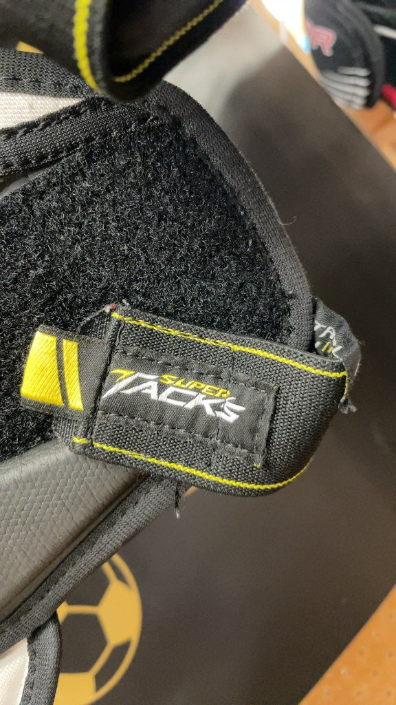 CCM Super Tacks AS1 Junior Large Hockey Shoulder Pads