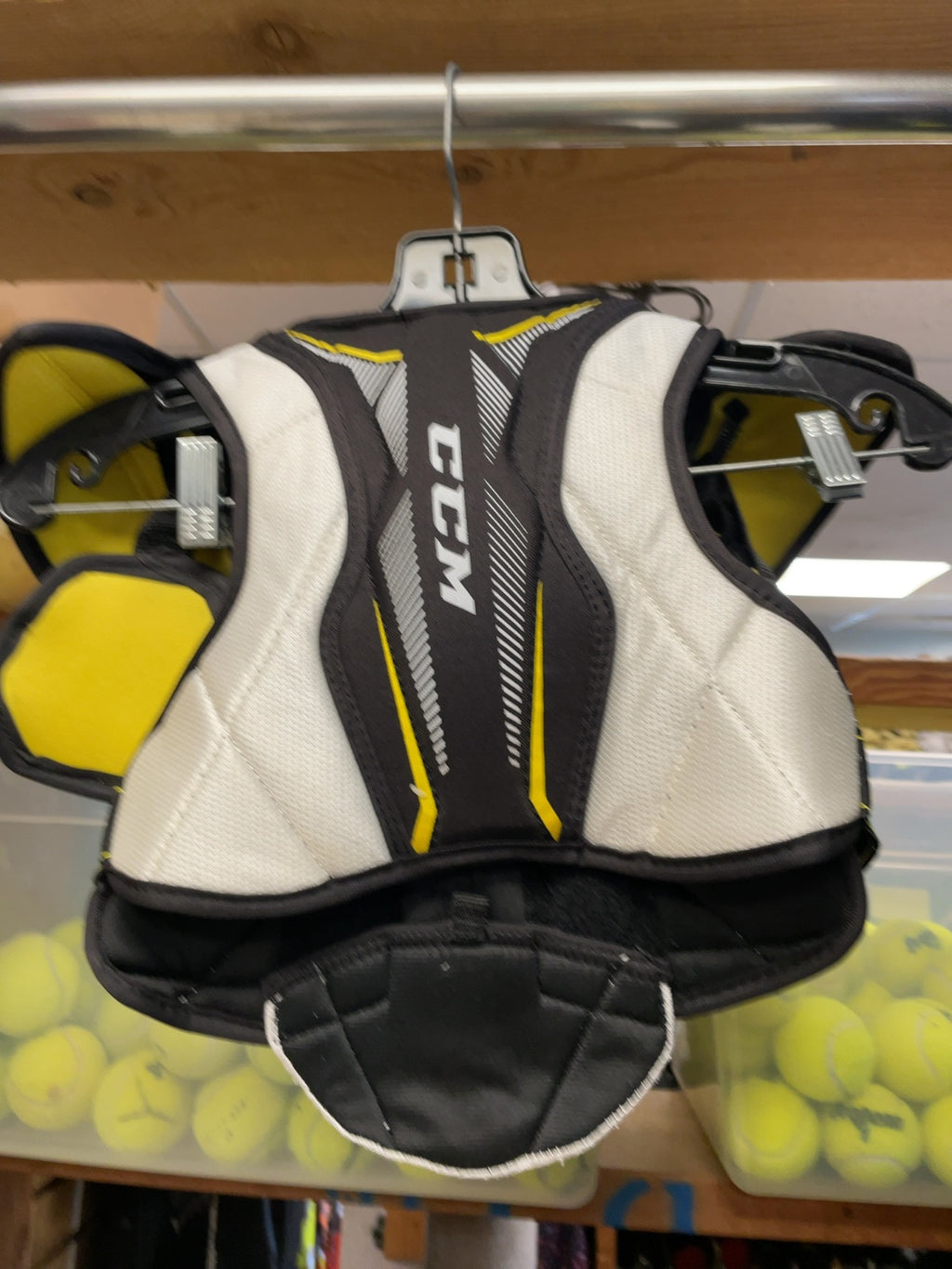 CCM Super Tacks AS1 Youth Large Hockey Shoulder Pads