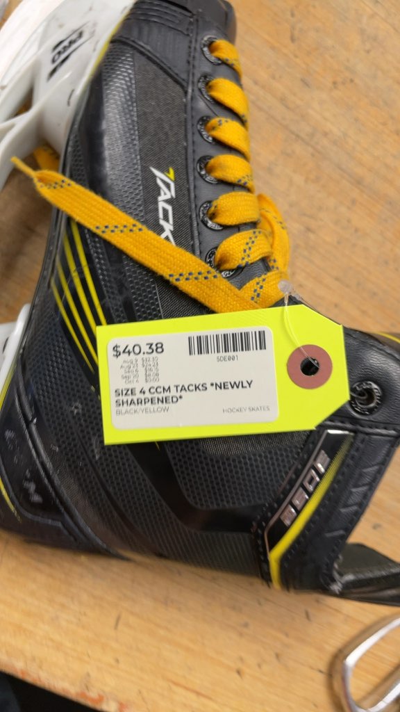 CCM Tacks 3052 Hockey Skates - Size 4