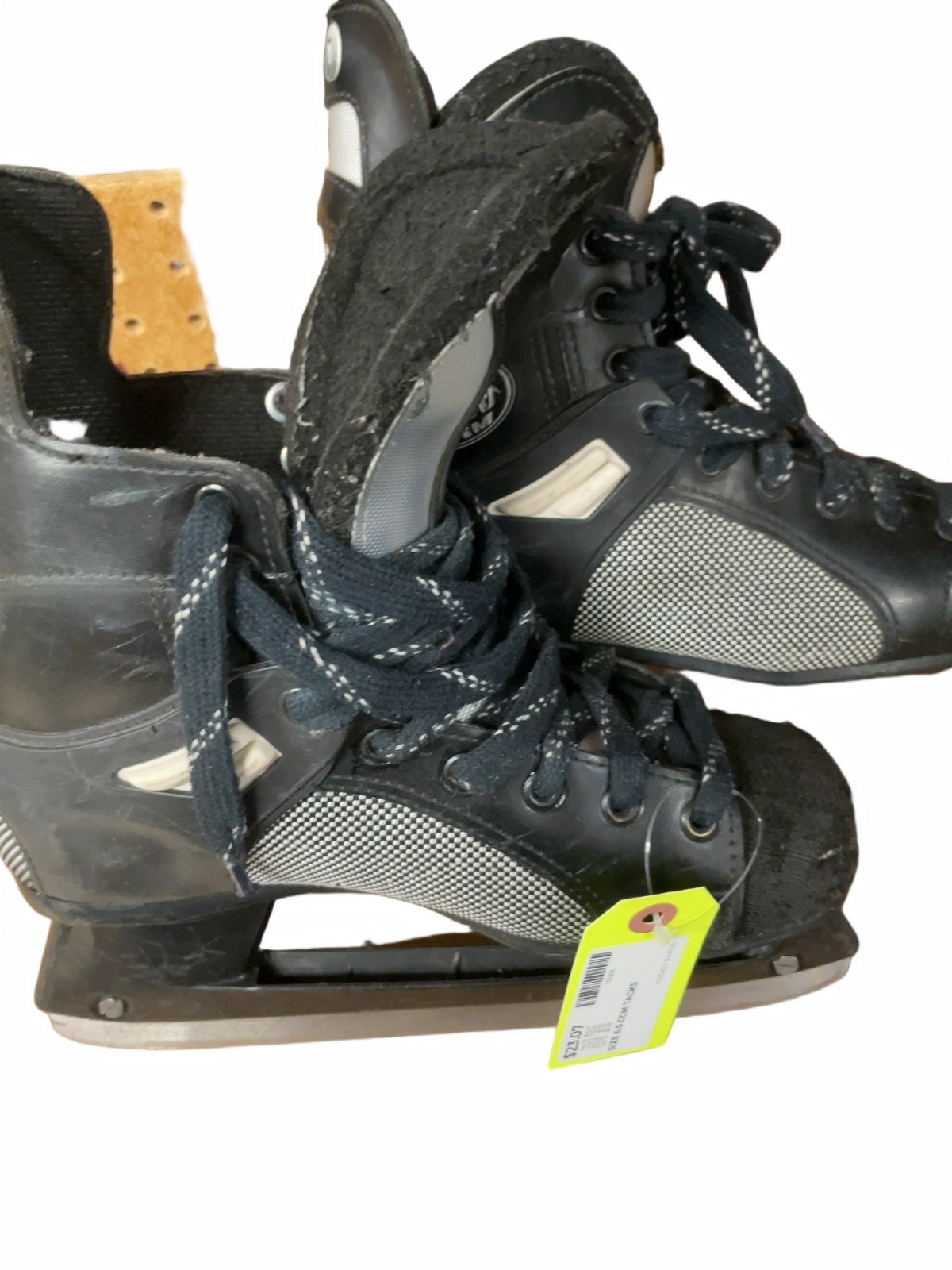 CCM Tacks 670 Size 6.5 Hockey Skates