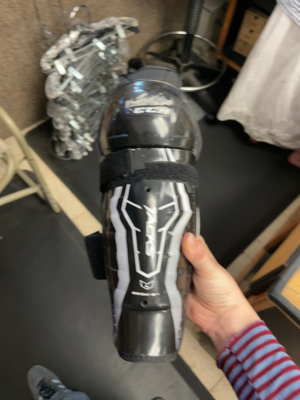 CCM Tacks 9" Hockey Shin Pads
