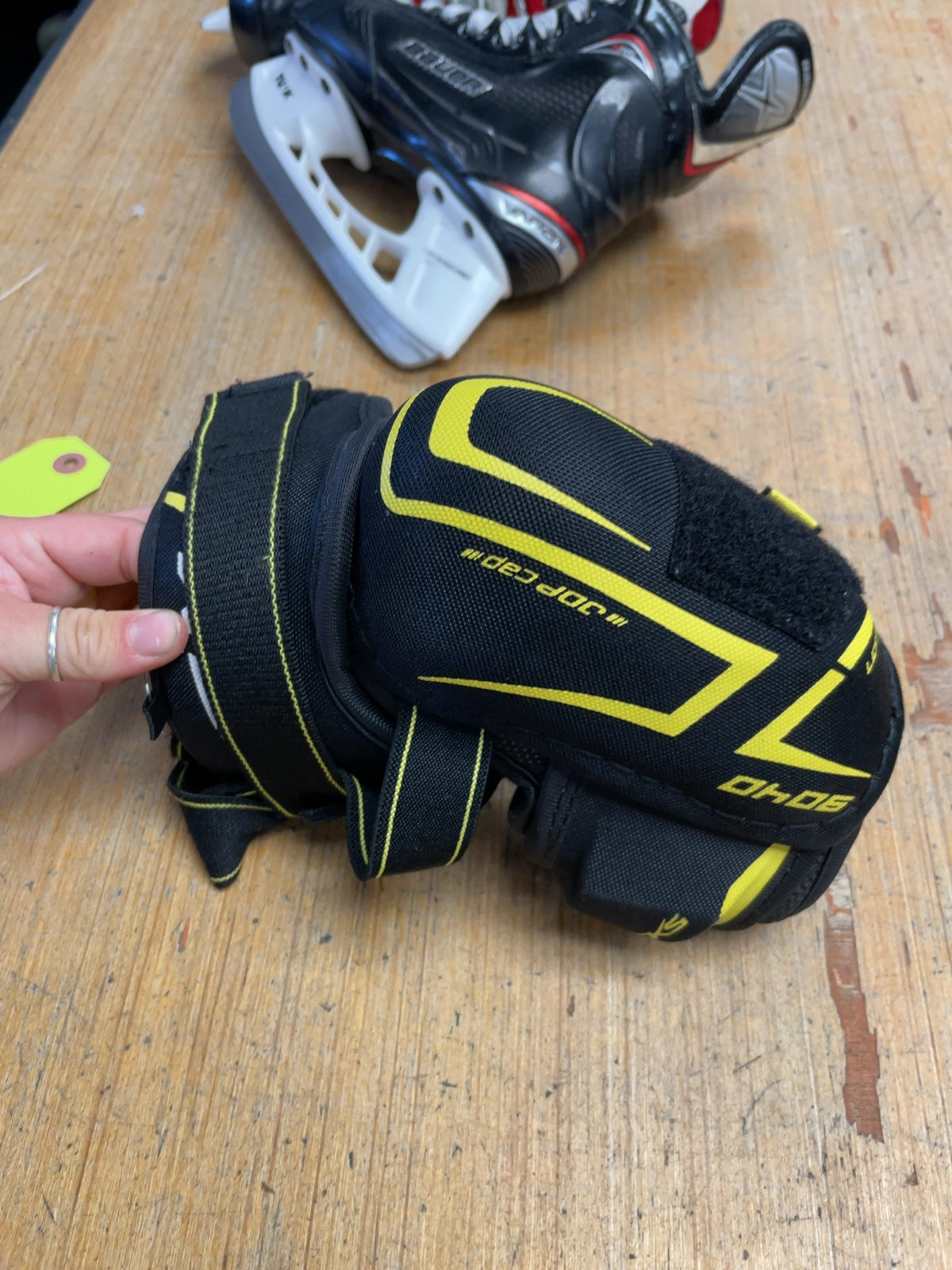 CCM Tacks 9040 JR Small Hockey Elbow Pads