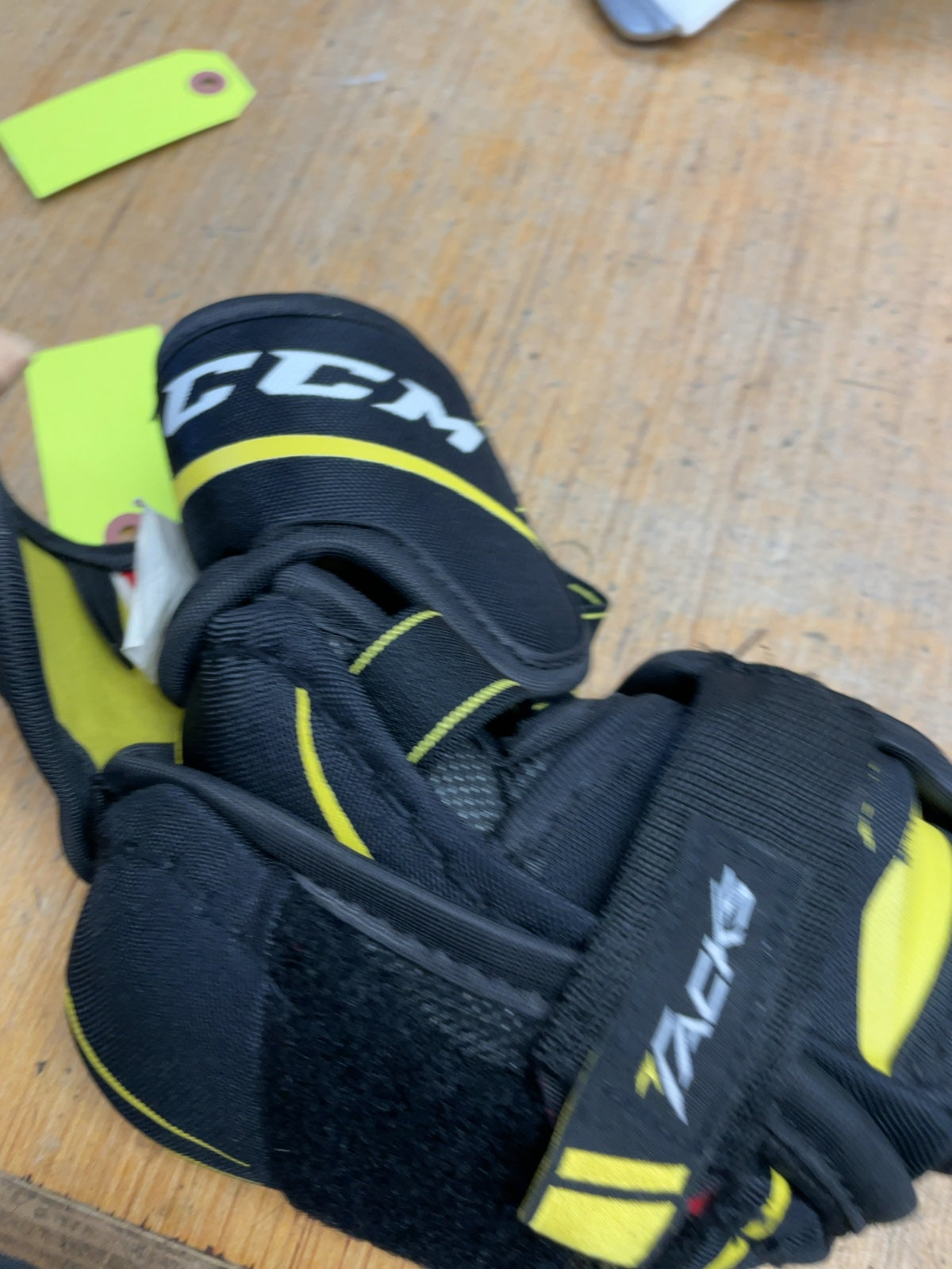 CCM Tacks 9040 JR Small Hockey Elbow Pads