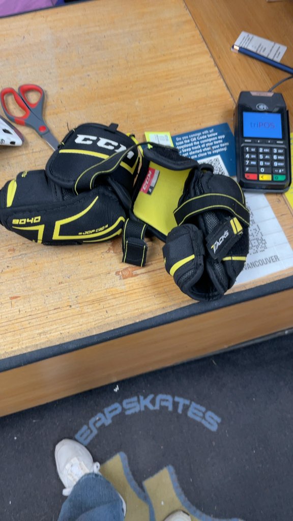 CCM Tacks 9040 Junior Medium Hockey Elbow Pads