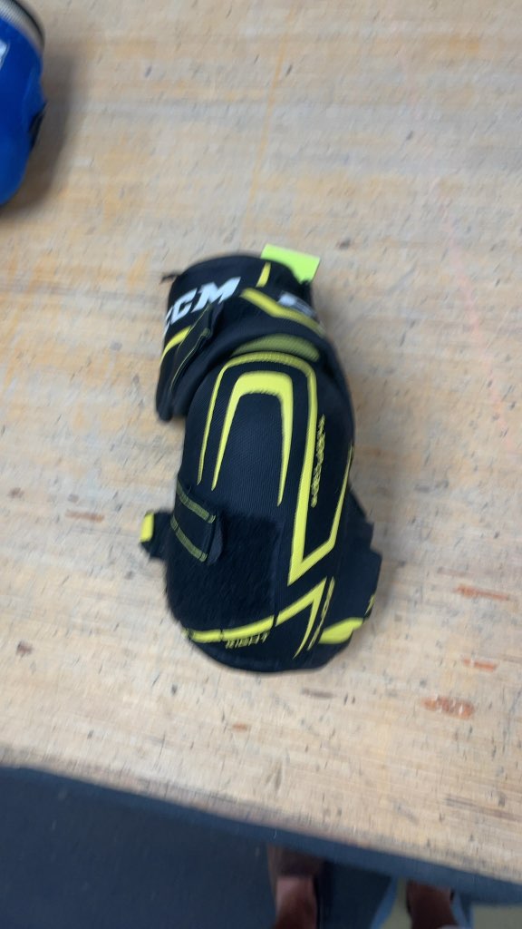 CCM Tacks 9040 Junior Small Hockey Elbow Pads