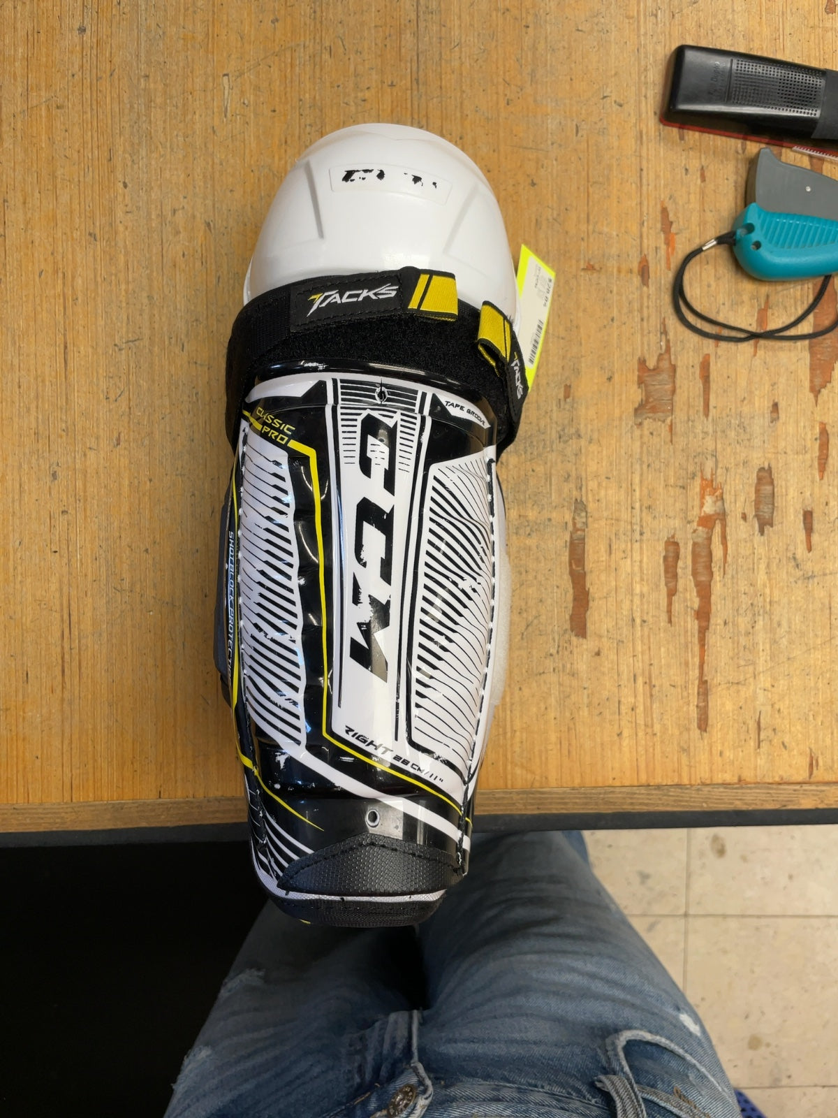 CCM Tacks Classic Pro 11" Hockey Shin Pads