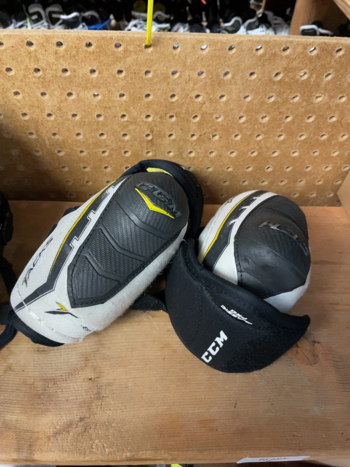 CCM Tacks JR Large Hockey Elbow Pads