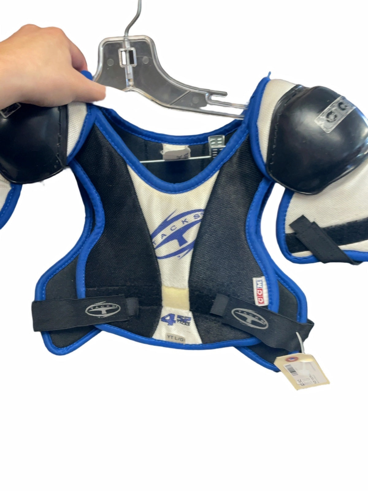 CCM Tacks YT L/G Hockey Shoulder Pads