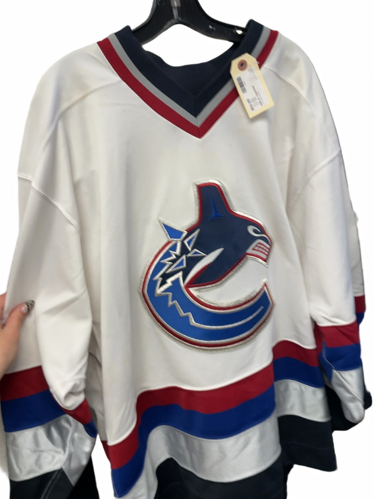 CCM Vancouver Canucks Bertuzzi #44 Size XL Hockey Jersey