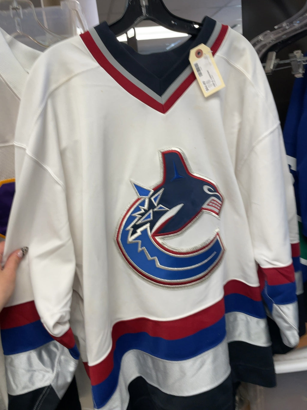 CCM Vancouver Canucks Bertuzzi #44 Size XL Hockey Jersey