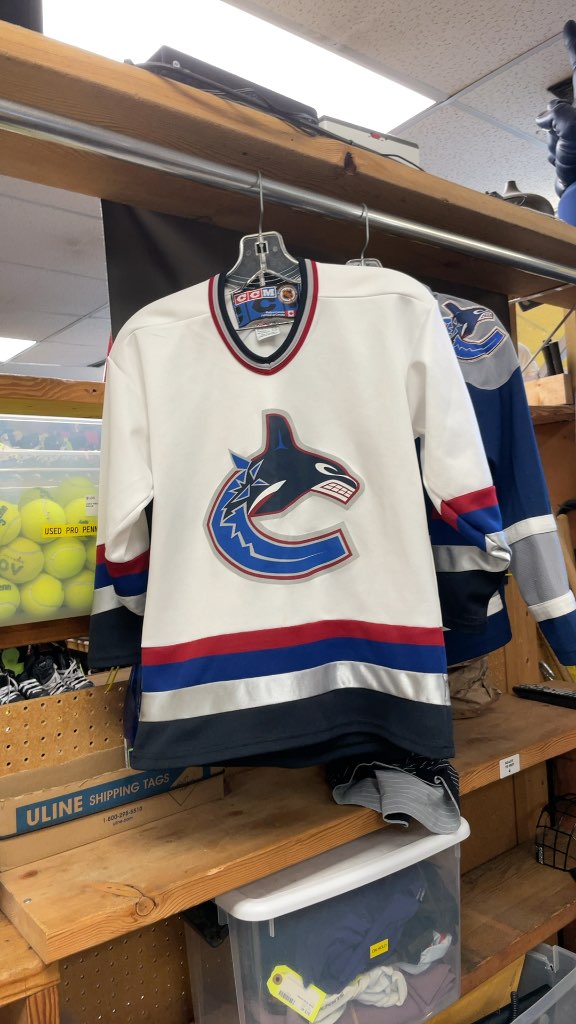 CCM Vancouver Canucks Junior Hockey Jersey - White