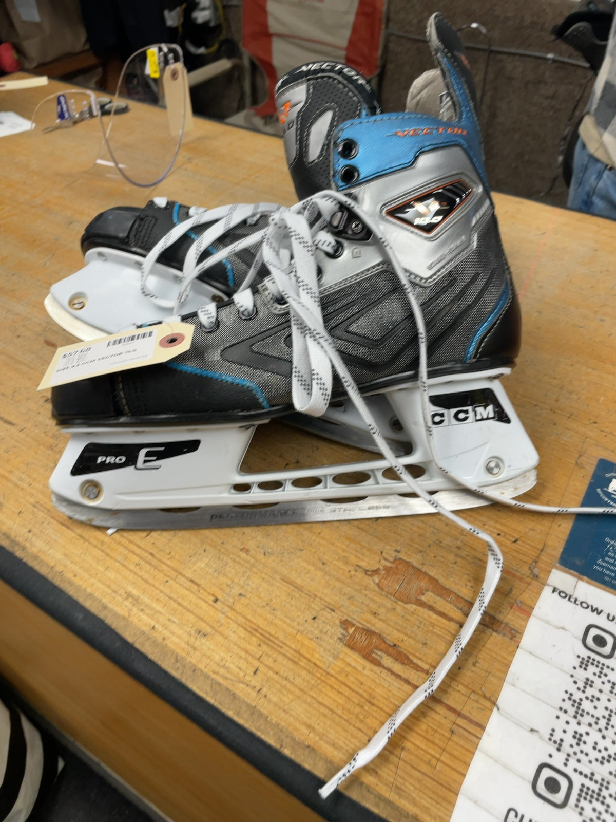 CCM Vector 10.0 Size 9.5 Hockey Skates