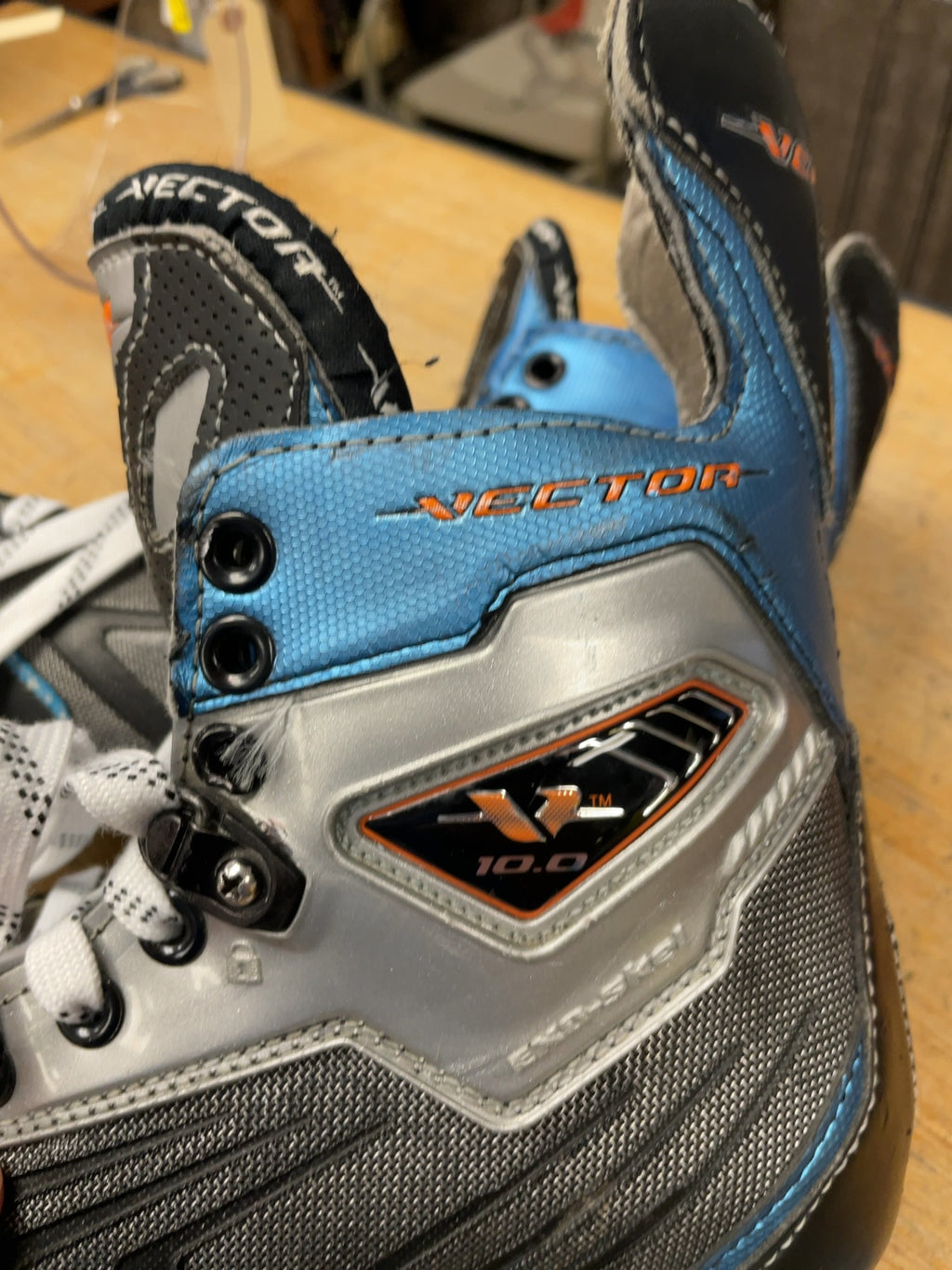 CCM Vector 10.0 Size 9.5 Hockey Skates