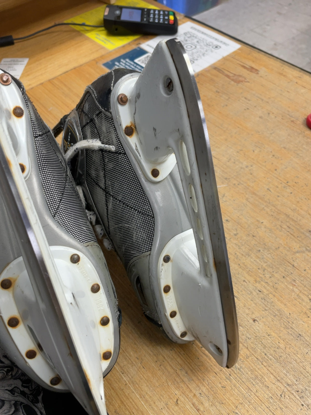 CCM Vector 3.0 Size 5.5 Hockey Skates