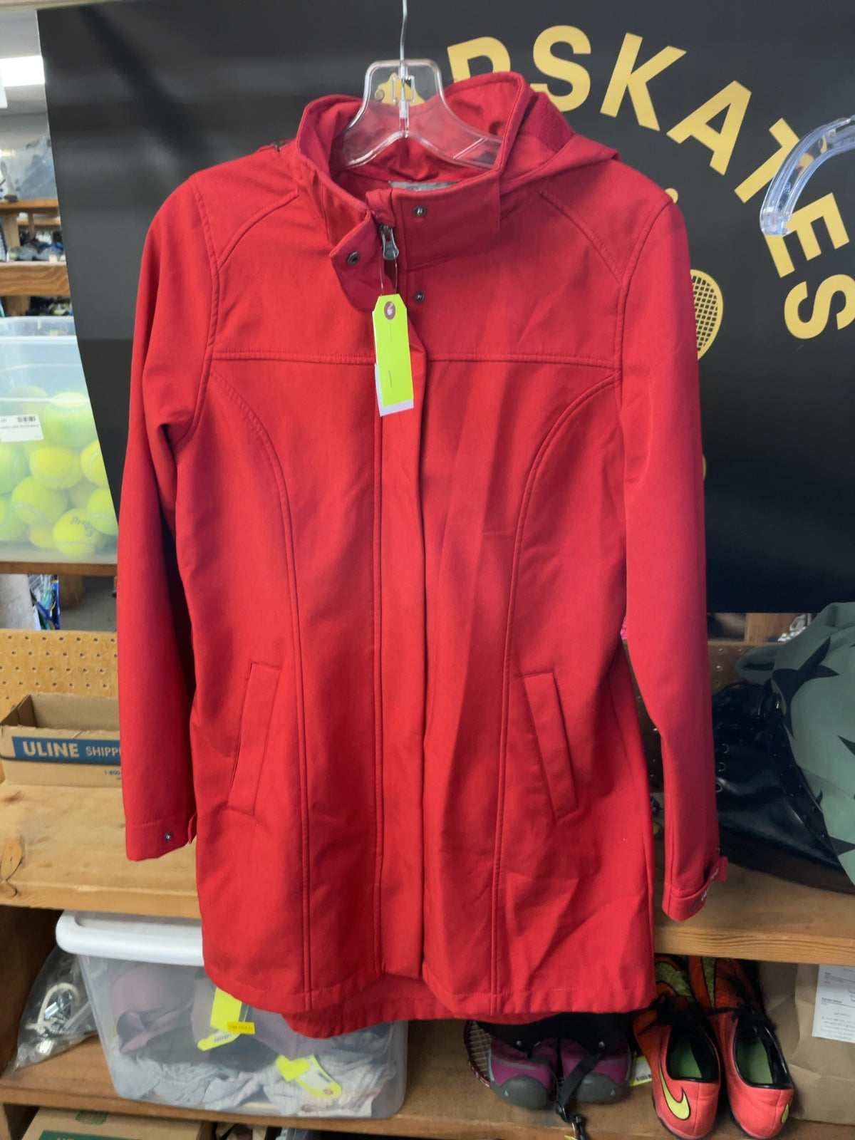 Cloudveil Hooded Softshell Rain Jacket Size Medium Red
