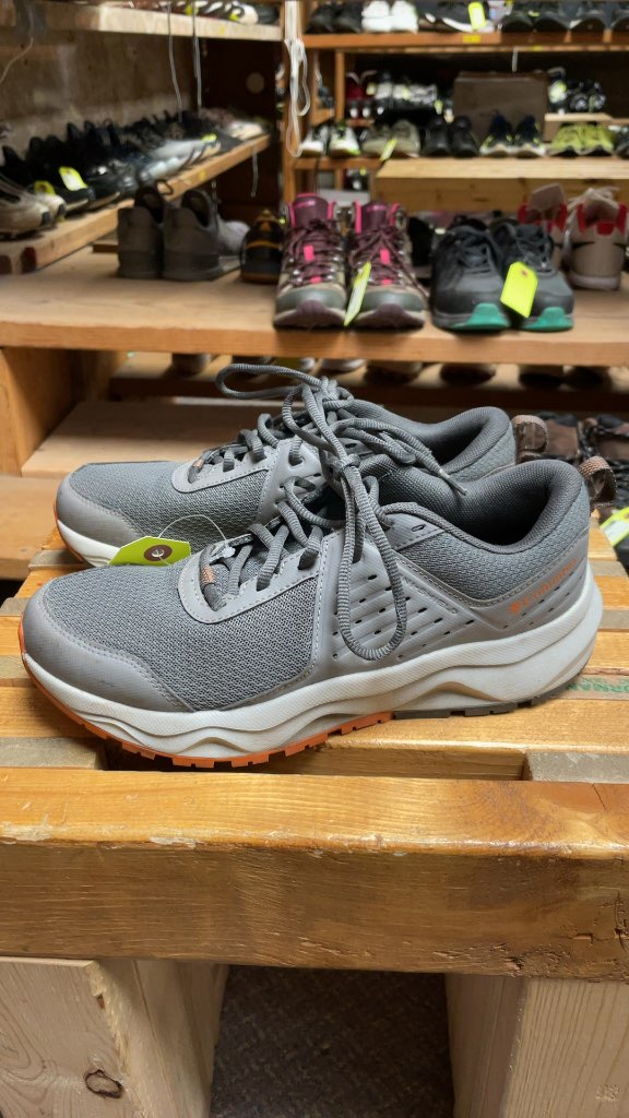 Columbia Grey Runners - Size 8.5