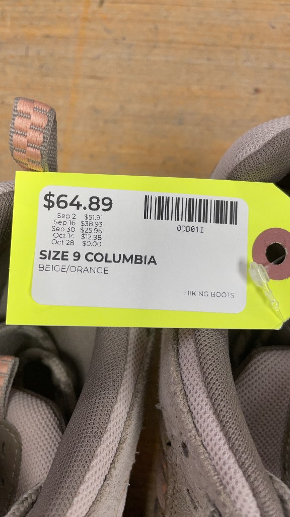 Columbia Hiking Boots - Size 9 - Beige/Orange