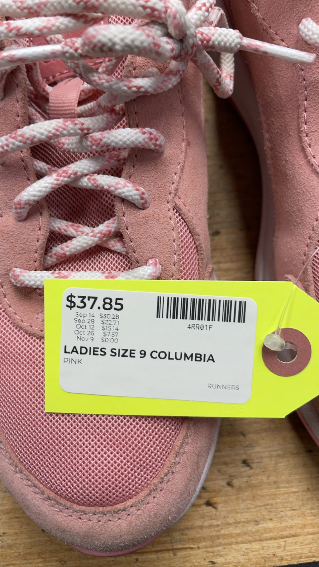 Columbia Runners Ladies Size 9 Pink