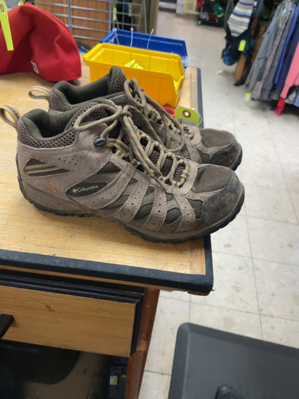 Columbia Techlite Hiking Boots Size 8 Brown
