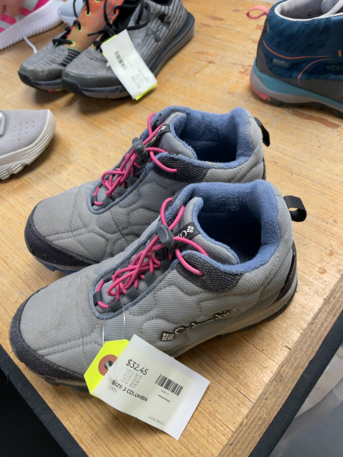 Columbia Waterproof Quilted Hiking Boots Size 3 Grey