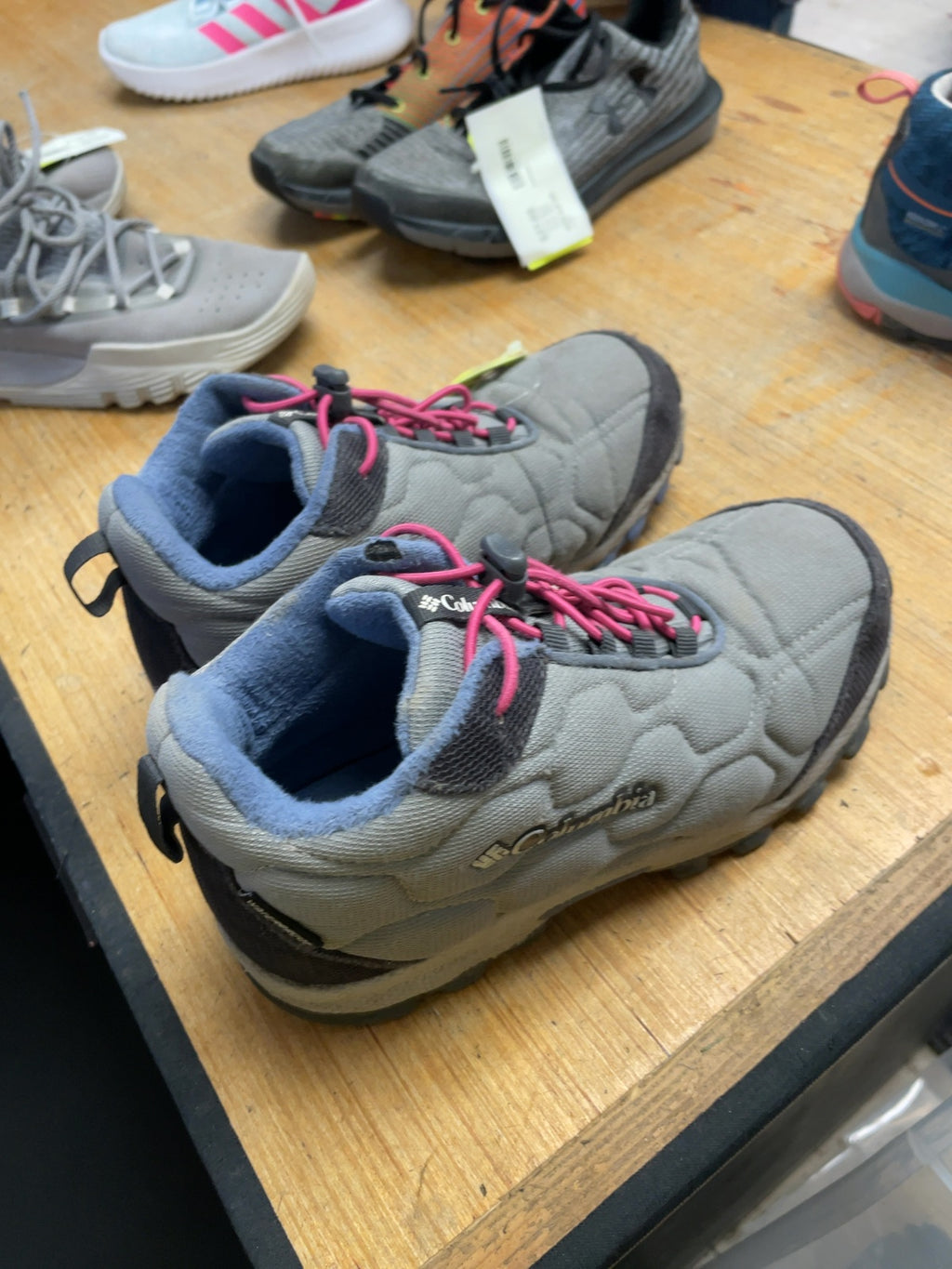 Columbia Waterproof Quilted Hiking Boots Size 3 Grey