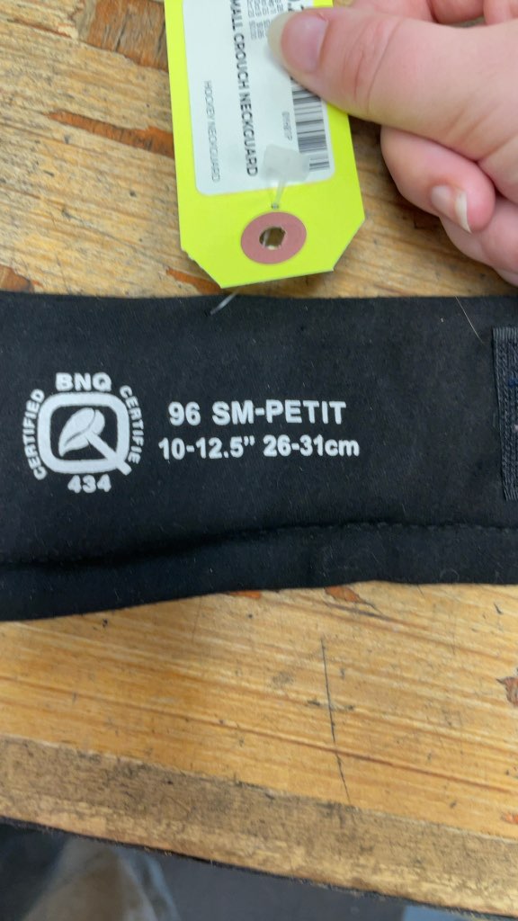 Crouch Hockey Neck Guard