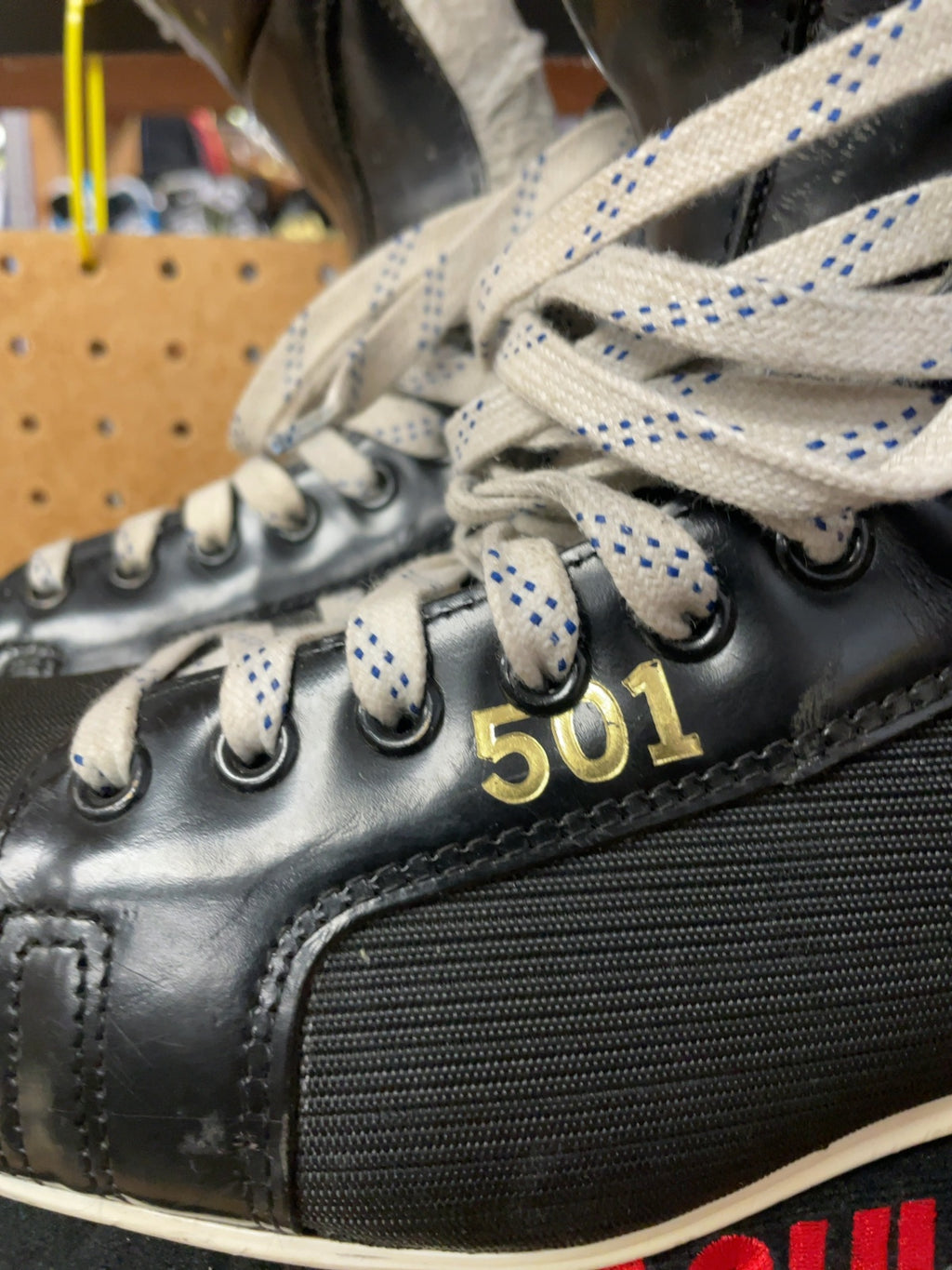 Daoust 501 Hockey Skates - Size 8.5