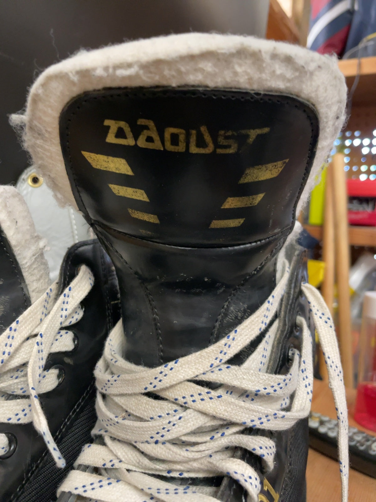 Daoust 501 Hockey Skates - Size 8.5