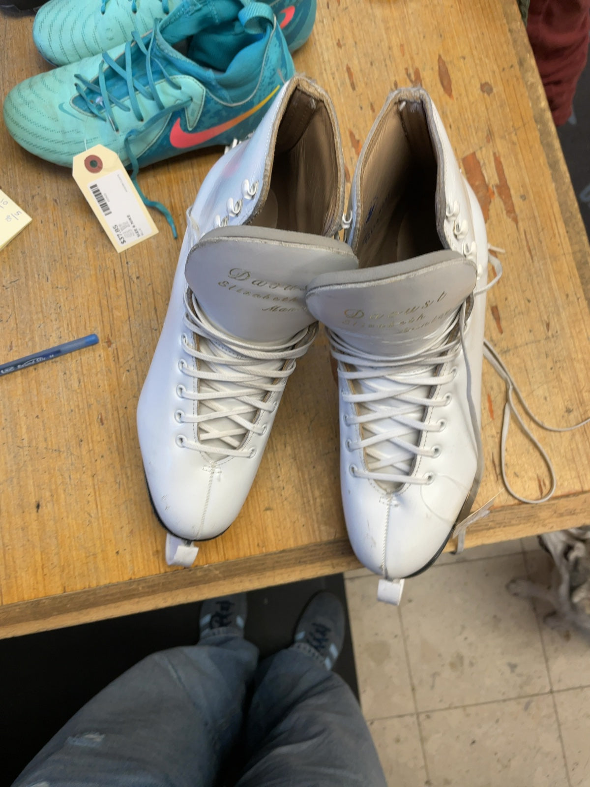 Daoust Elizabeth Manley Size 7.5 Figure Skates