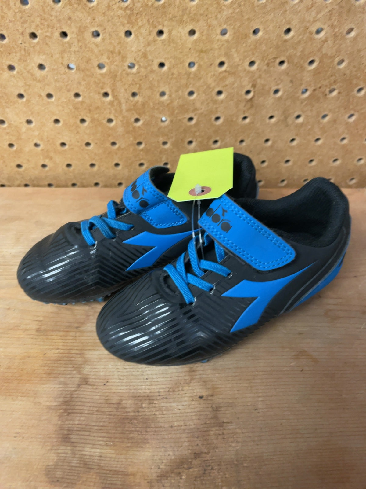Diadora Soccer Cleats Size 11C Black/Blue
