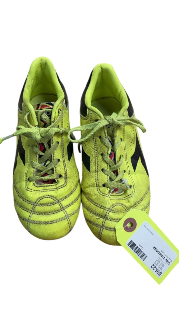 Diadora Soccer Cleats Size 2 Black/Yellow