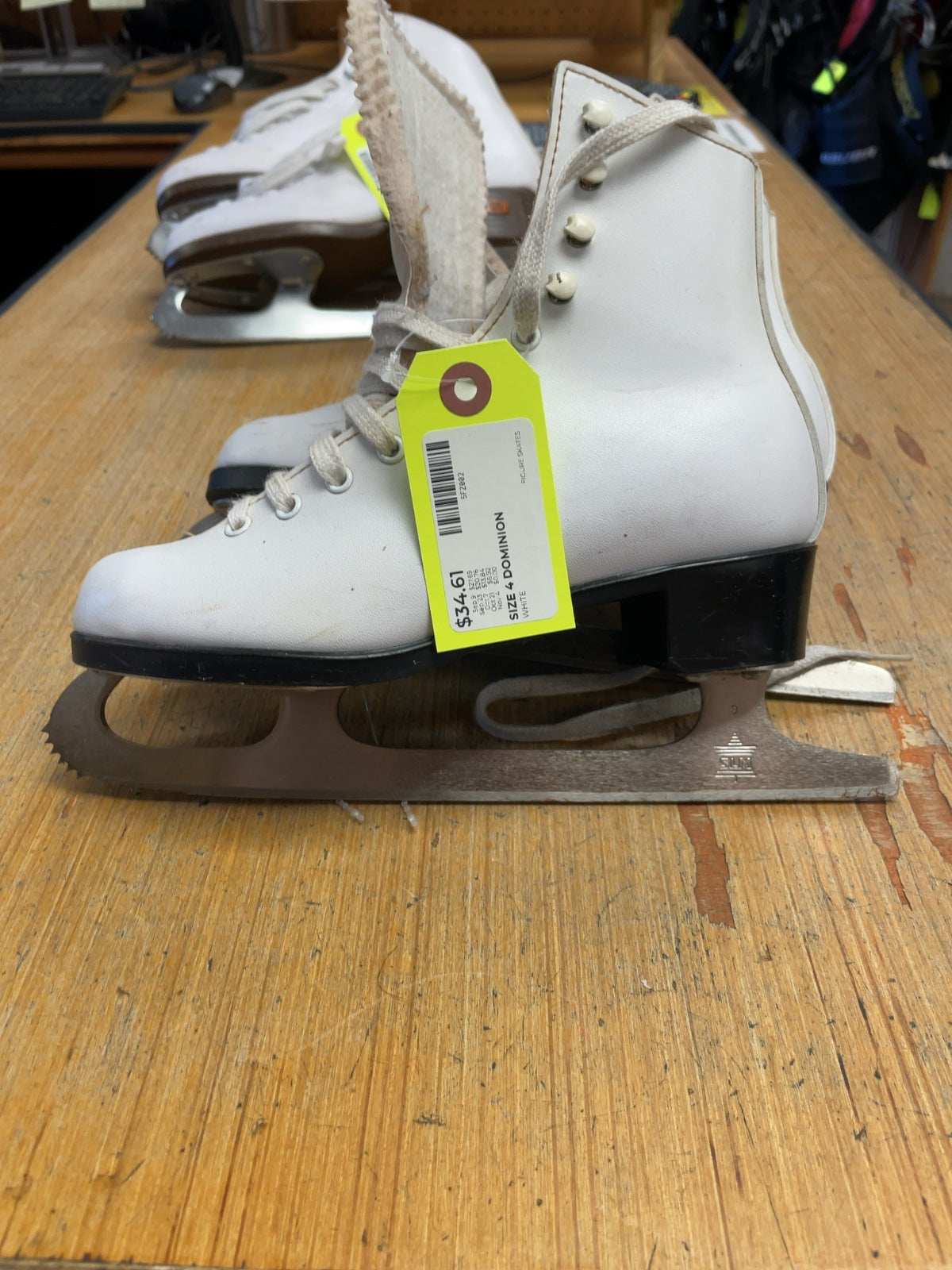 Dominion Figure Skates - Size 4