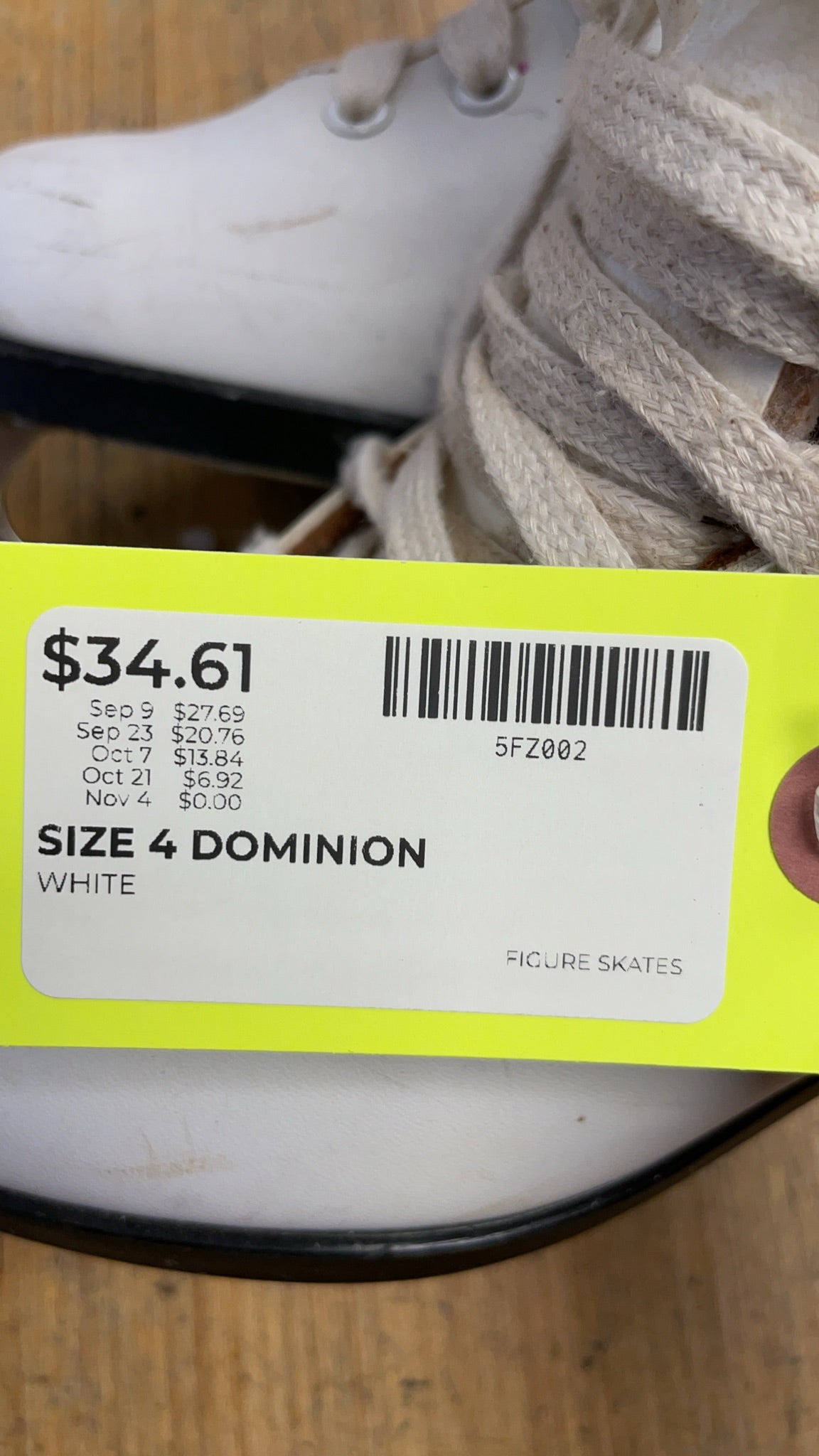 Dominion Figure Skates - Size 4