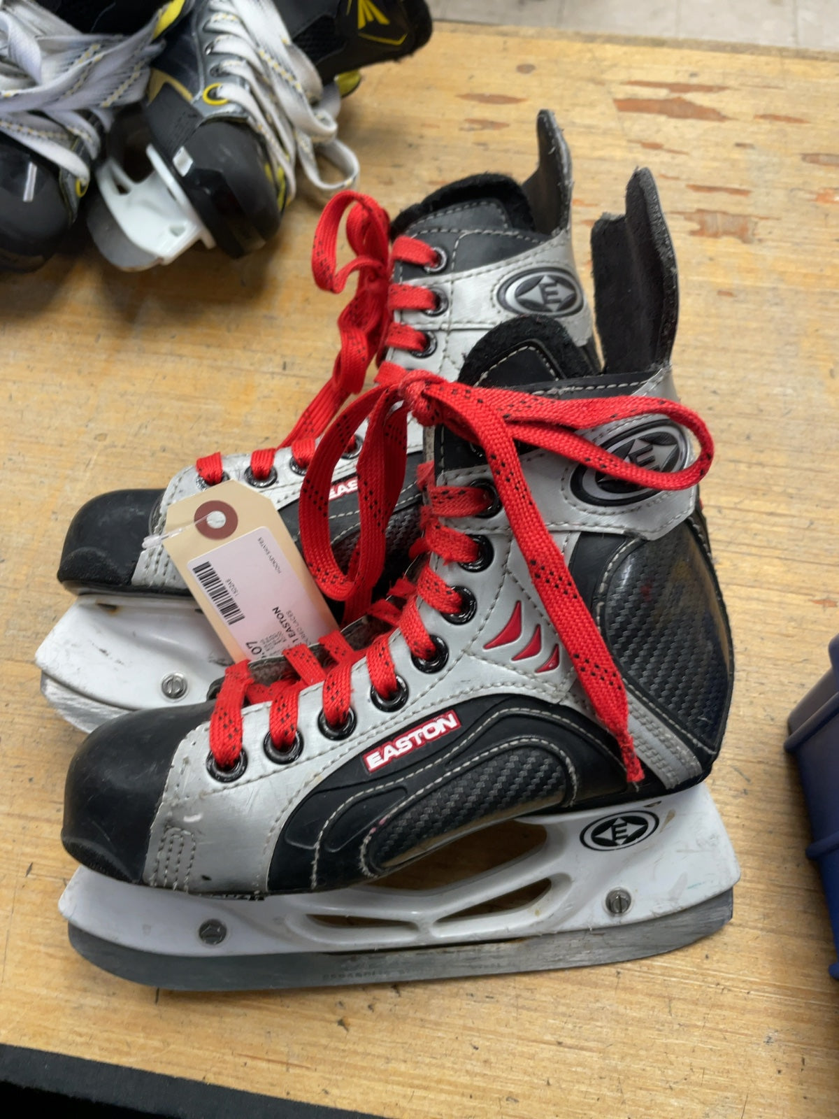 Easton Hockey Skates Size 1 Black/Red Laces
