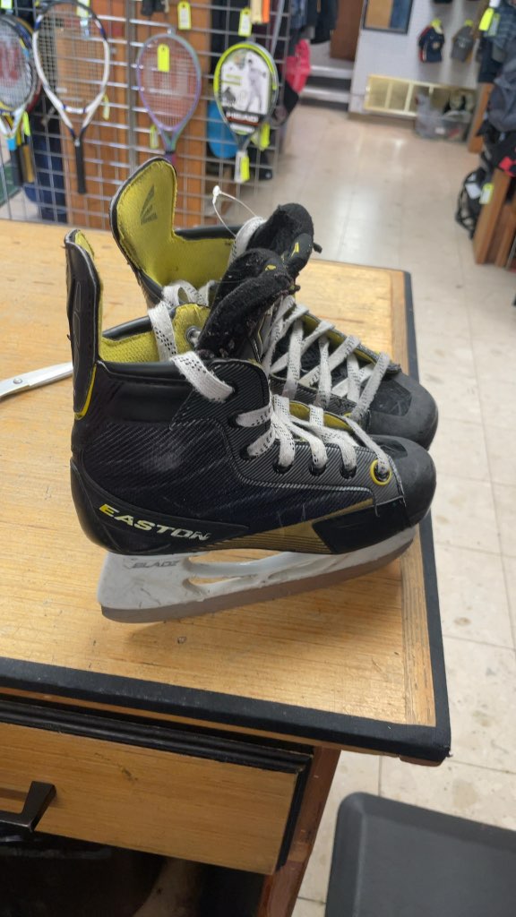 Easton Hockey Skates - Size 13.5C