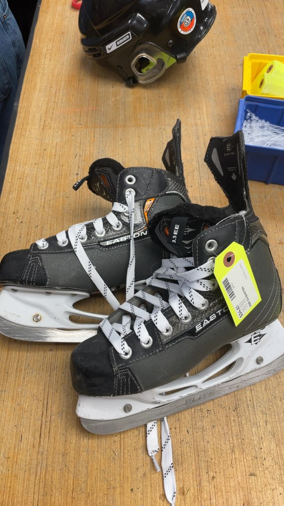 Easton Hockey Skates Size 3.5 EE