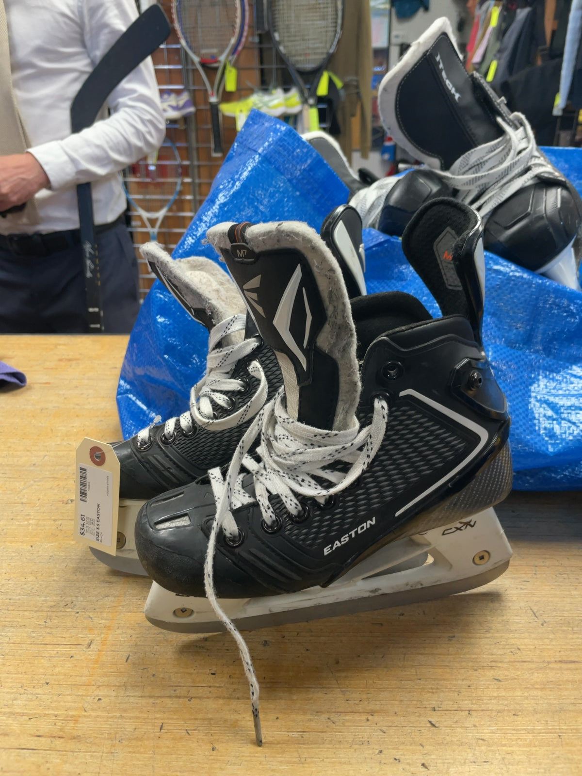 Easton Mako M7 Size 3.5 Hockey Skates