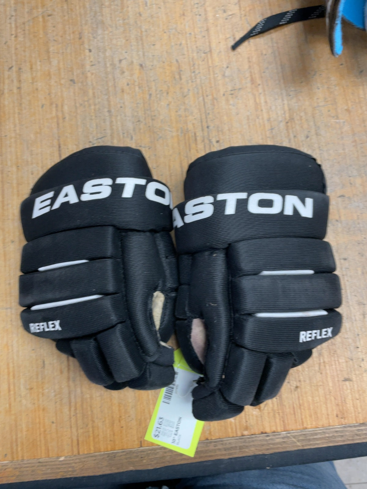Easton Reflex EQ 10" Black Hockey Gloves