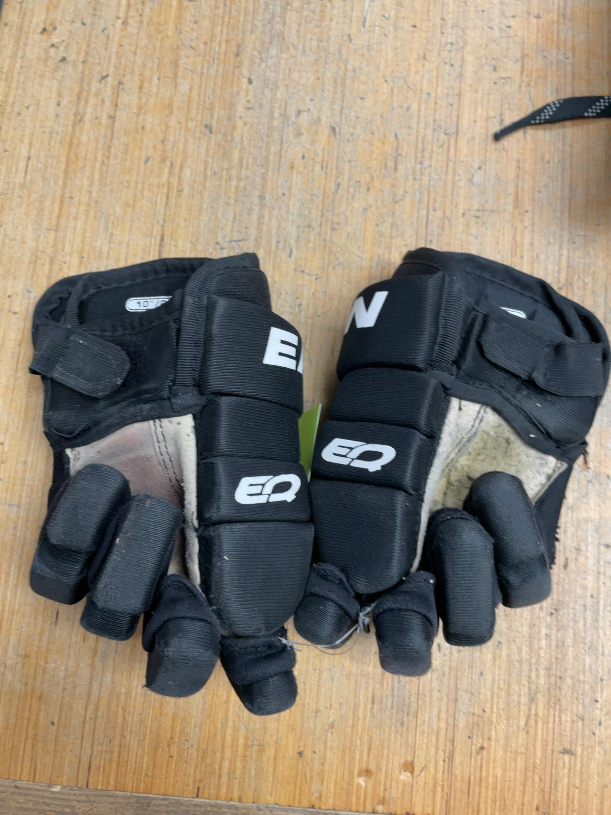 Easton Reflex EQ 10" Black Hockey Gloves