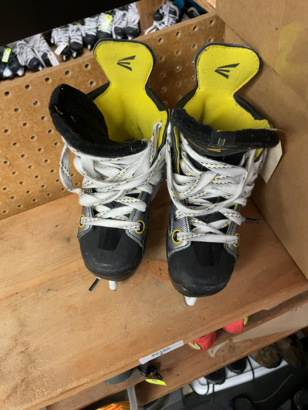 Easton RS Size Y13D Youth Hockey Skates