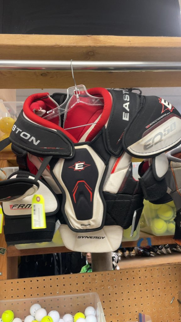 Easton Synergy EQ50 Senior Medium Hockey Shoulder Pads