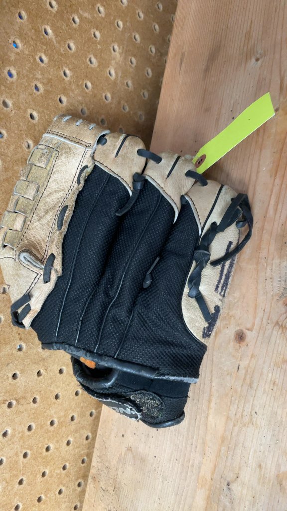 Easton ZFX1101 11" Baseball Glove