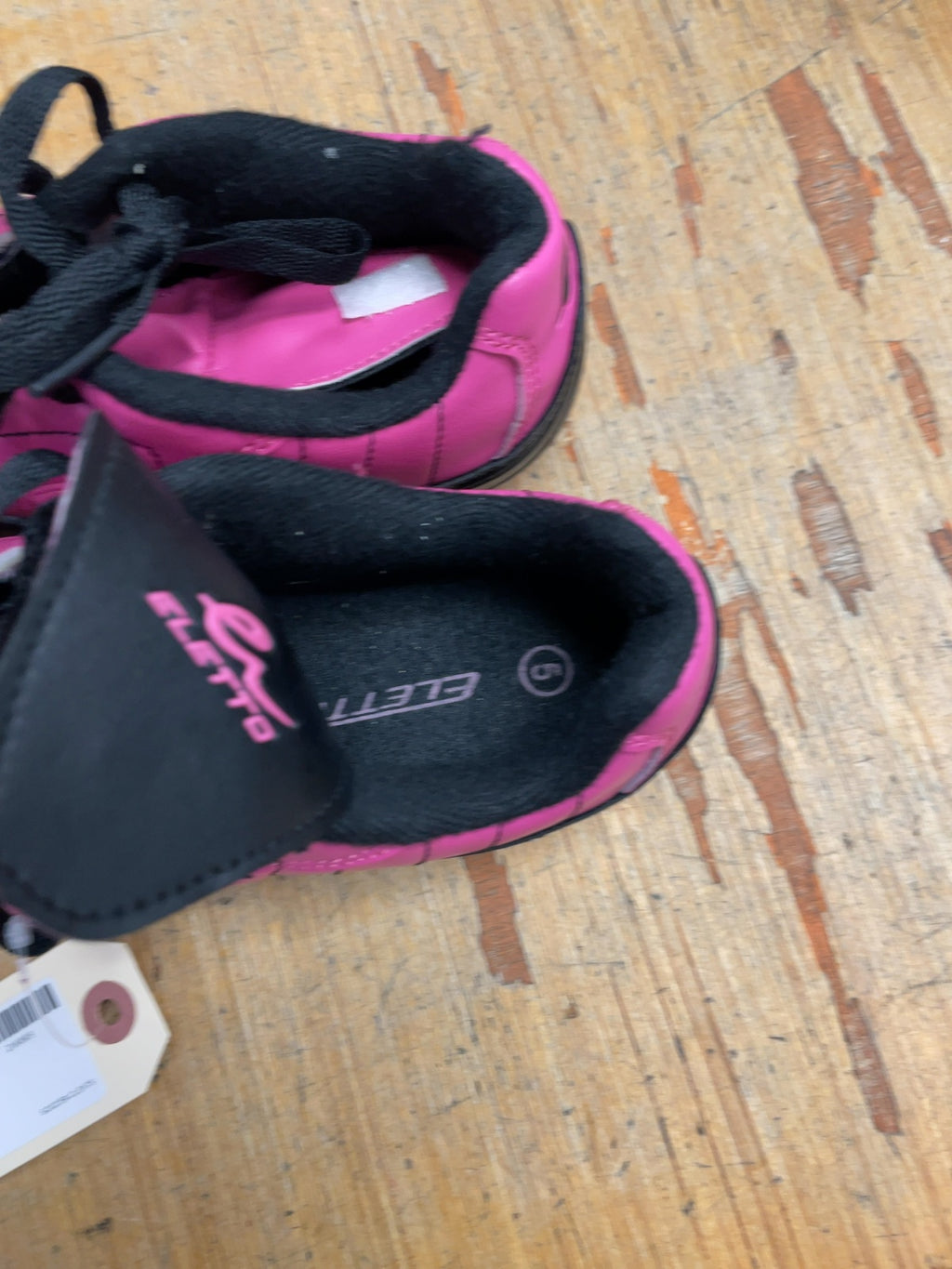 Eletto Soccer Cleats Size 5 Pink/Black