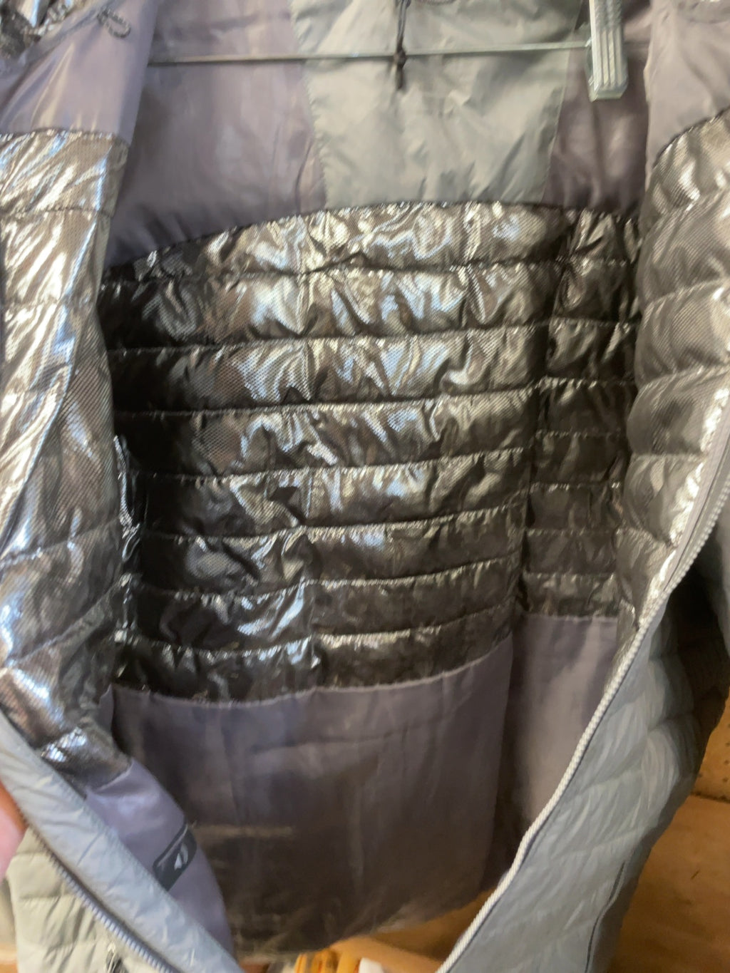 Elevate OHSO Brewery Lightweight Puffer Jacket Size Large