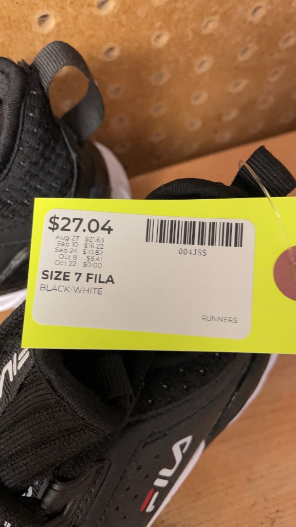 Fila Runners Size 7 Black/White